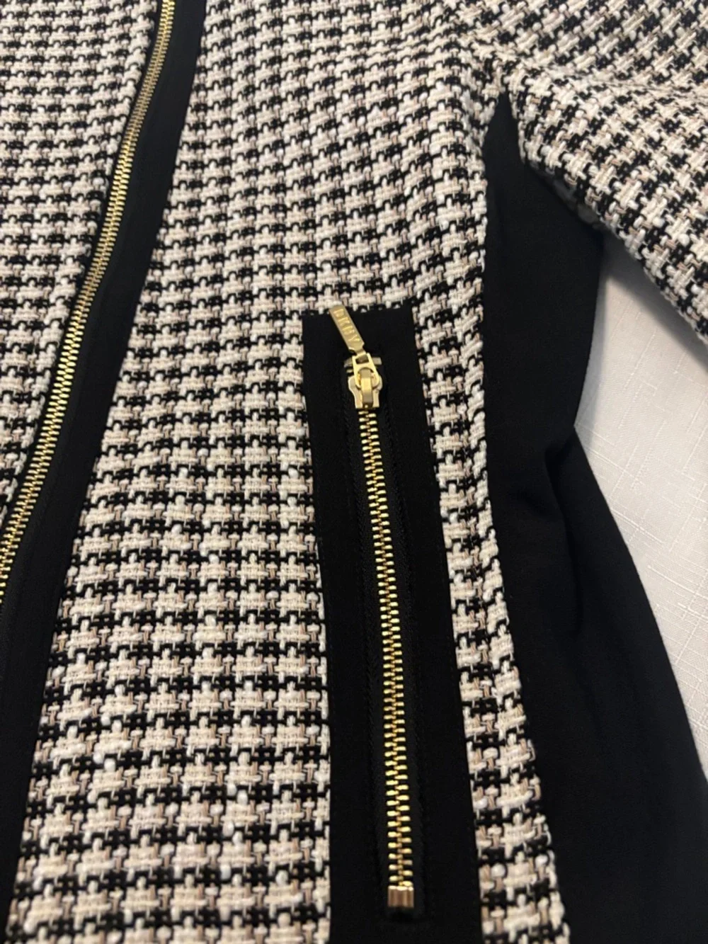 DKNY Black & White Houndstooth Tweed Moto Jacket SZ 16 gold-tone zippers NWT - Picture 9 of 11